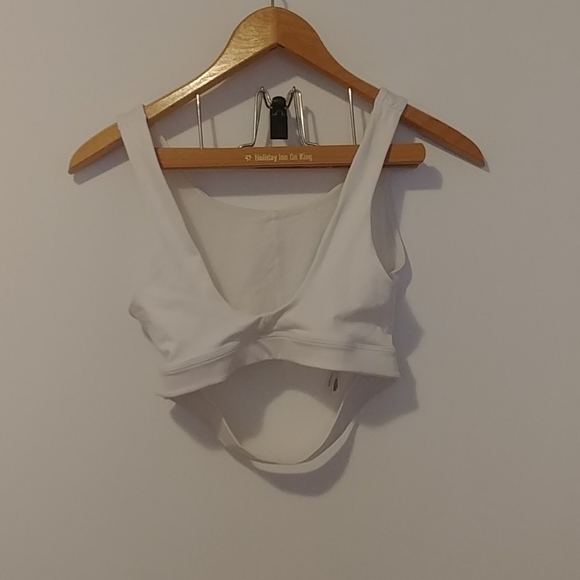 Sport bras - Picture 2 of 2